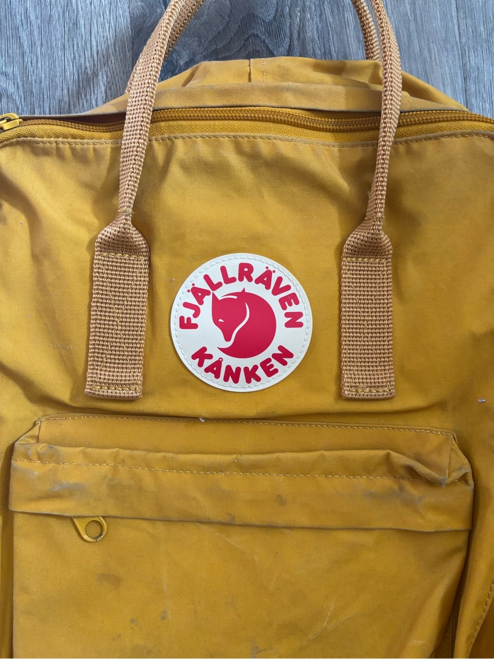 Fjallraven Kånken Backpack in Mustard Yellow - Picture 3 of 6